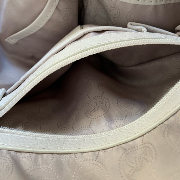 Michael Kors Leather Purse and Dust Bag - Picture 7 of 12